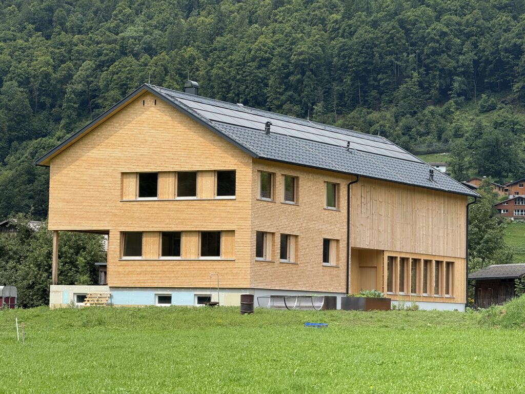 Wohnhaus mit Verkaufsladen, Bizau